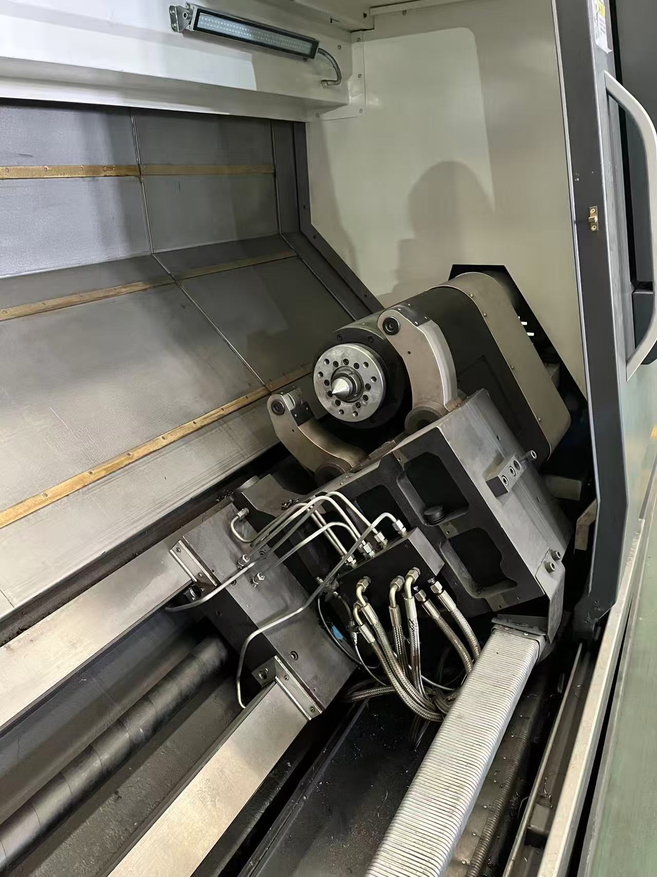 High-End Slant Bed 5-Axis Machining Center for Complex Parts Multi-Surface Processing