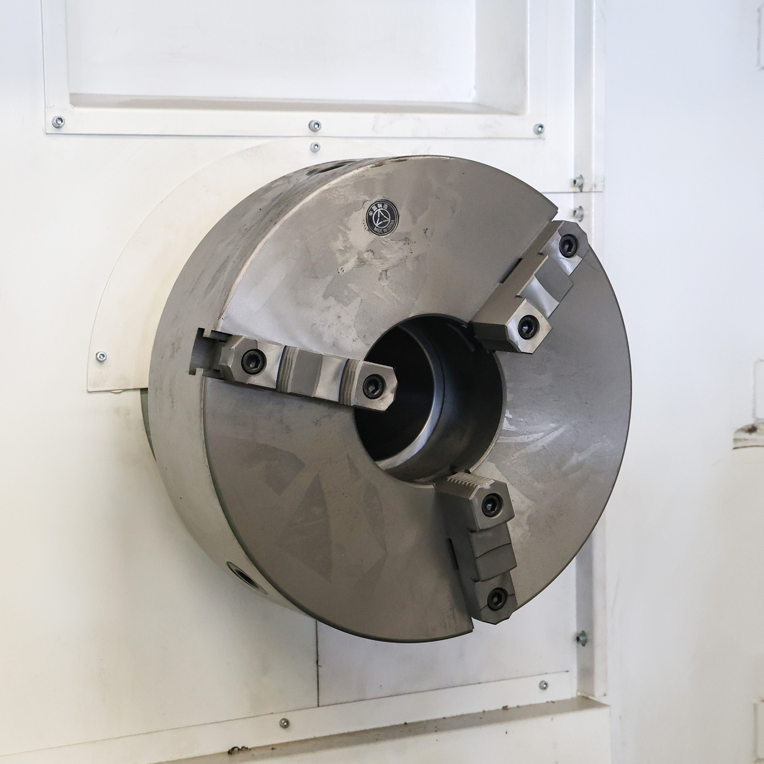 文章1-3-jaw chuck.jpg